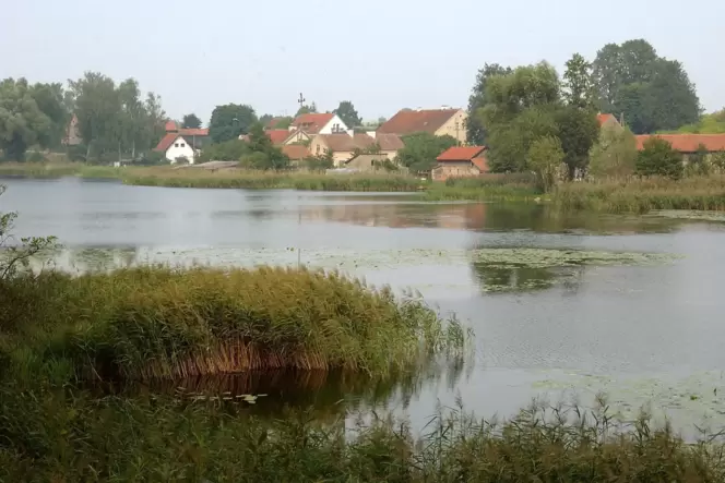 Eine kulinarische Reise führte 2023 nach Ostpreußen. Unser Foto zeigt das Dorf Kiersztanowo am gleichnamigen See.