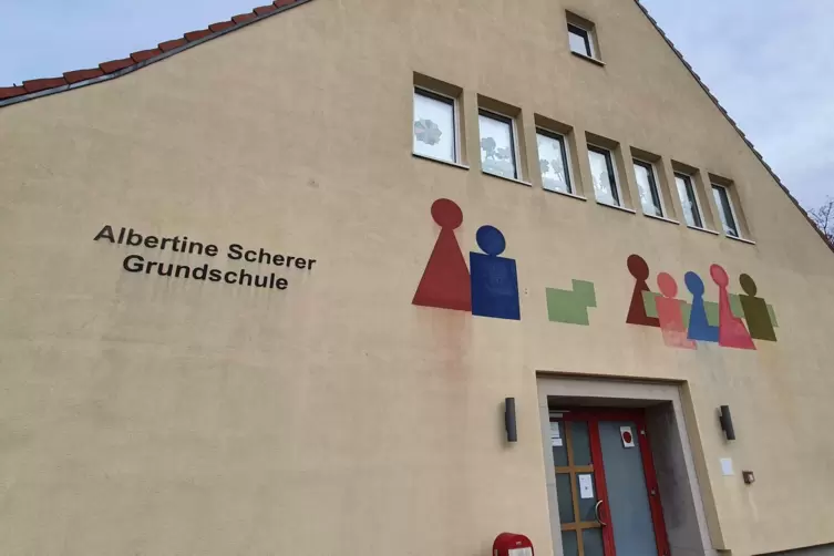Die Albertine-Scherer-Grundschule wird eine Ganztagsschule. Doch bis die baulichen Voraussetzungen dafür geschaffen sind, dauert