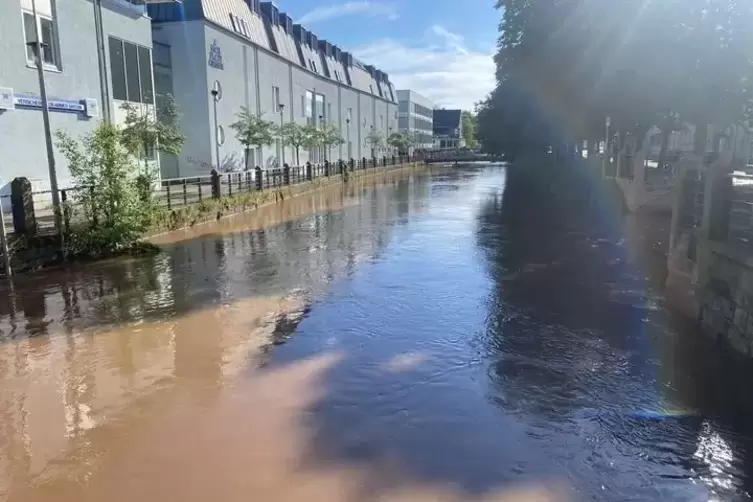 Hoher Pegelstand nach Unwetter in Zweibr&uuml;cken
