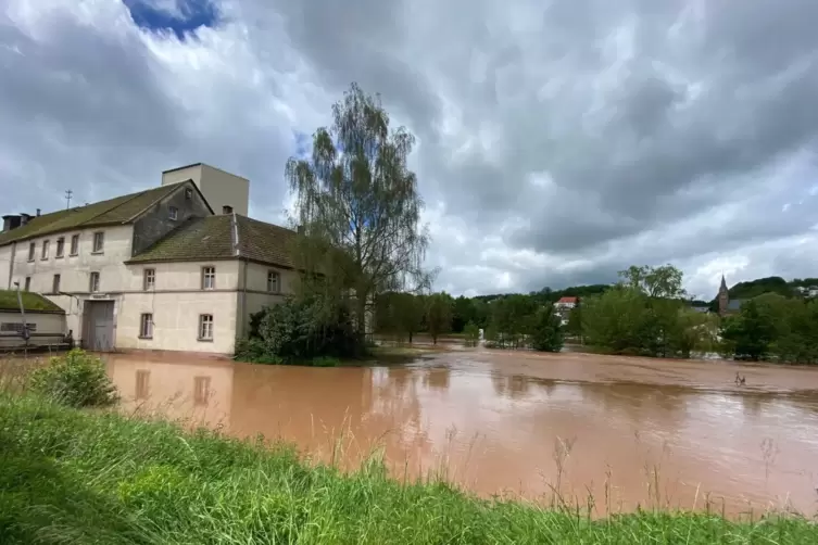 Die beiden Mühlen Isemann und Sties waren vom Schwarzbach-Hochwasser in Rieschweiler-Mühlbach stark betroffen. 