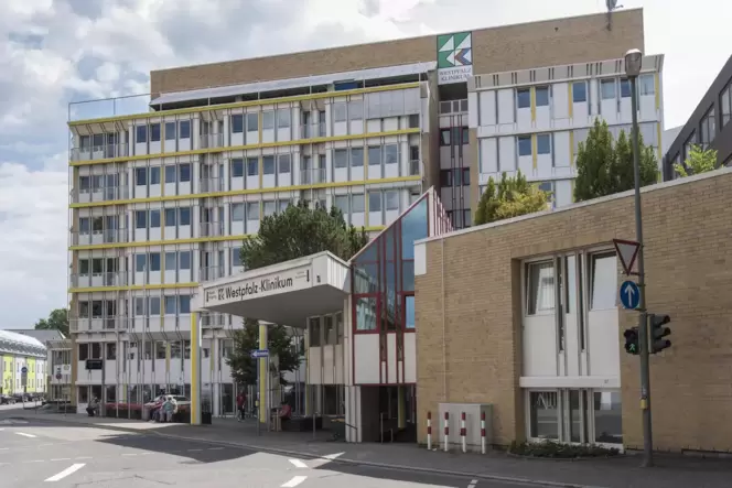 Die angehenden Mediziner, die in Ungarn studieren, sollen im Westpfalzklinikum Kaiserslautern ihre praktische Ausbildung absolvi