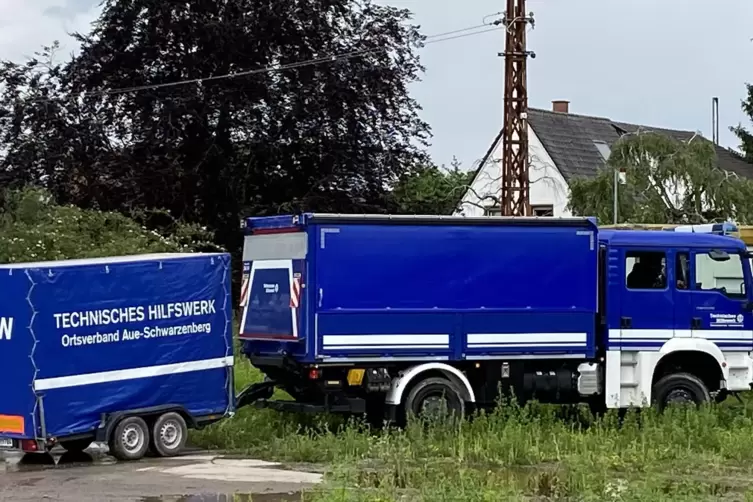 Zur Abfahrt bereit: ein THW-Lastwagen aus Aue-Schwarzenberg im Erzgebirge.