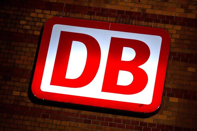 Wie die Deutsche Bahn am Freitagmorgen über ihre App und auf ihrer Webseite mitteilt, beeinträchtige Bauarbeiten den Bahnverkehr