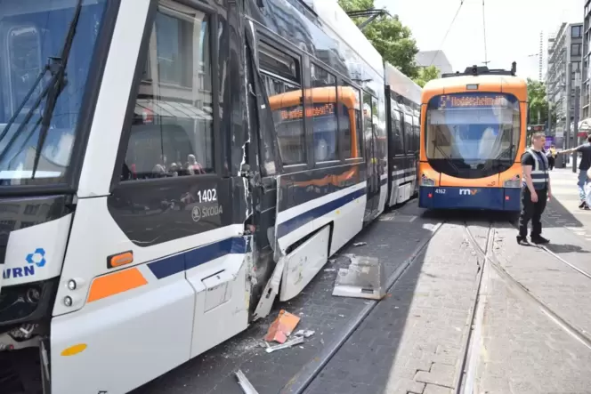 Straßenbahn Unfall in Mannheim