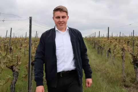 Für Herausforderer Paul Becker steht die Attraktivitätssteigerung des Dorfes als Wirtschaftsstandort im Fokus.