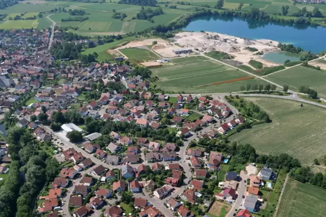 Das Baugebiet Seelhof und Teile des Wohngebietes Niederhorst aus der Luft.