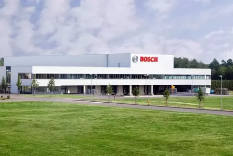 Große Homburger Firmen wie Bosch müssen – auch wegen des Verbrennerverbots ab 2035 – umdenken. Das stellt auch den Arbeitsmarkt 