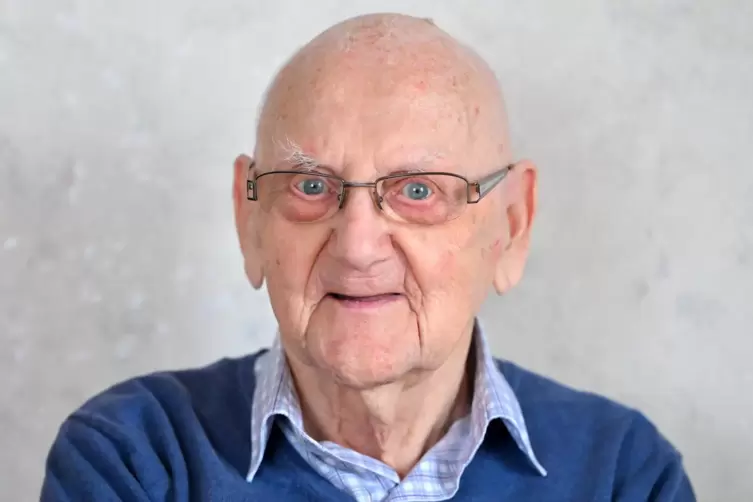Georg Bub wird 100 Jahre alt. 