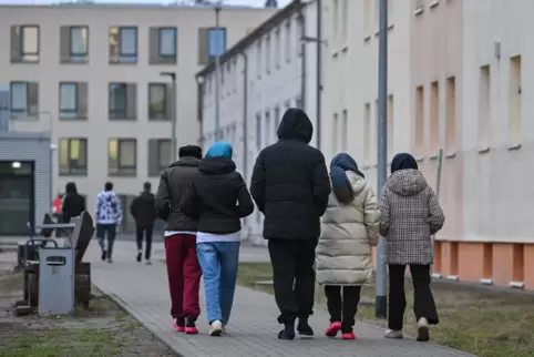 Um Flüchtlinge zu integrieren, braucht es viele helfende Hände und den Willen, der Menschen sich in die Gesellschaft einzufügen.
