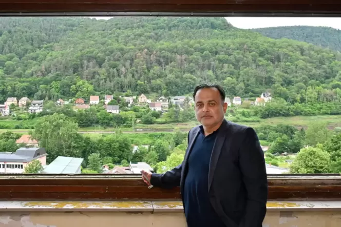 Zakareya Diab, Projektentwickler der Avenue Park GmbH, ist begeistert von dem Ausblick. Zakareya Diab, Projektentwickler der Avenue Park GmbH, ist begeistert von dem Ausblick.