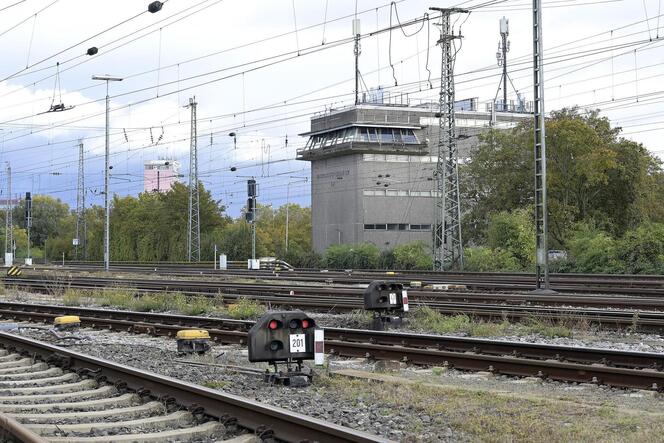 Der Personalmangel im Stellwerk Ludwigshafen war am Wochenende plötzlich nicht mehr das größte Problem der Bahn.