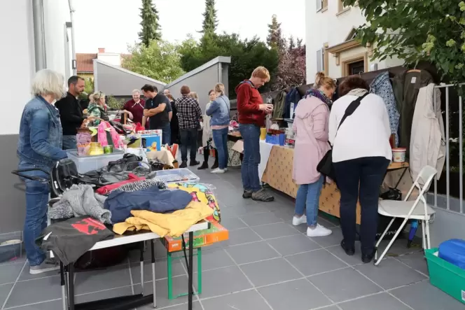 Bares für Rares: Hofflohmarkt im Oberkämmerer.