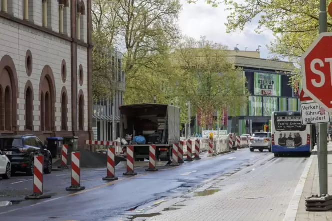 Die Grünen würden gerne testen, ob die Burgstraße nördlich der Fruchthalle für den motorisierten Individualverkehr gesperrt werd