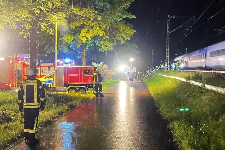 F&uuml;r die Einsatzkr&auml;fte gab es viel Lob. 