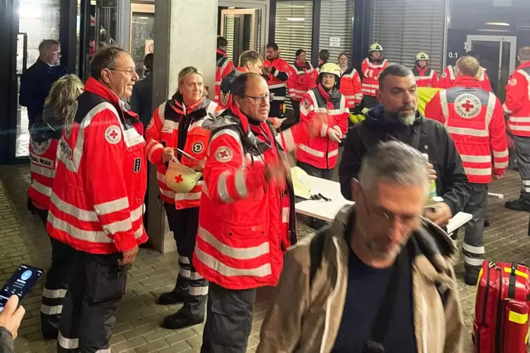 150 Einsatzkr&auml;fte r&uuml;ckten aus. 