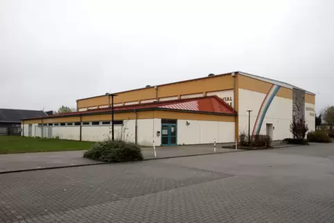 Veranstaltungsort ist die Queichtalhalle im Konrad-Lerch-Ring. 