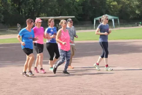 Beim „Slow Jogging“ wird ans Laufen herangeführt.