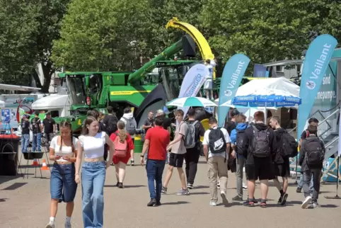 Bei der Zweibrücker Messe gibt es nicht nur für Schüler viel zu entdecken.
