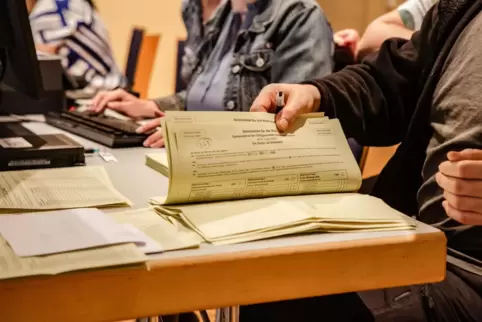 Die Stimmen der Ortsgemeinderatswahlen wurden zuletzt ausgezählt.