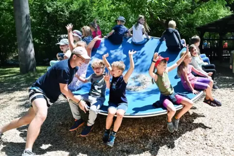 In der Walderholung geht’s rund: Die städtische Ferienbetreuung für Grundschüler in Speyer ist über Jahrzehnte zum Klassiker gew
