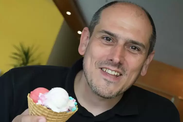 Manuel Heinsdorf vom Eiscaf&eacute; Felder.