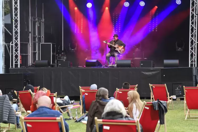 Das &ndash; 2023 ausgefallene &ndash; Strandbadfest in Frankenthal verursacht zus&auml;zliche Kosten f&uuml;r die Sicherheit der Besucher. 