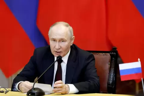 Die Strafmaßnahmen sollen Putins Kriegskasse empfindlich treffen. 