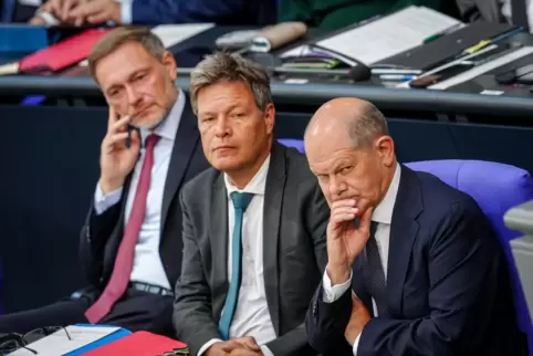 Scholz, Habeck und Lindner wissen, beim Etat muss es eine Einigung geben, sonst ist die Koalition am Ende. 