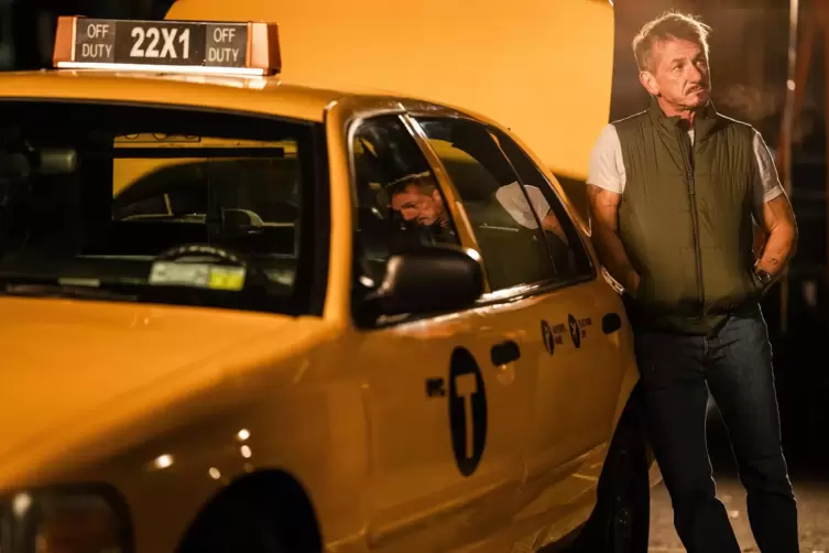 Sean Penn als Taxifahrer. 