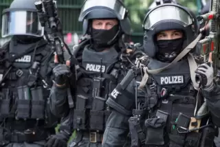 Beamte des Spezialeinsatzkommandos waren zwar in Neuhofen vor Ort, mussten laut Polizei aber nicht eingreifen. 
