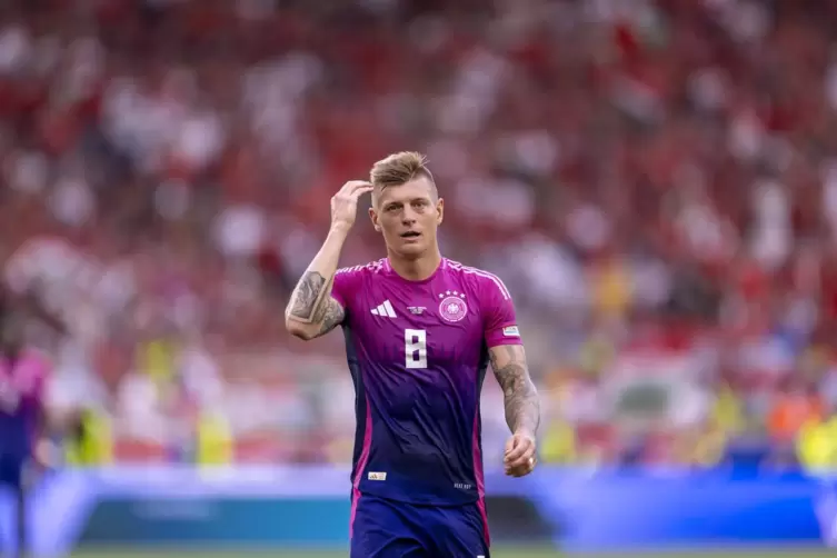 Eigentlich hatte Kroos das DFB-Trikot an den Nagel geh&auml;ngt. 