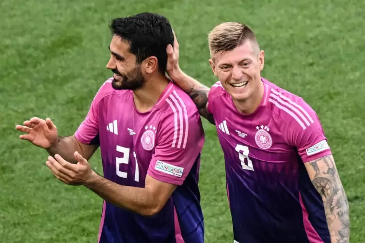 Und mit ihm die Hoffnung. Ilkay G&uuml;ndogan ist auch dabei. 