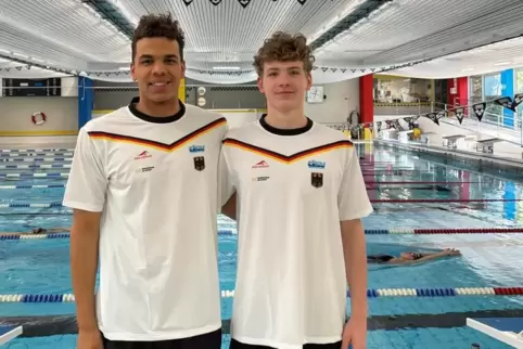 Die Zweibrücker Schwimmer Michael Raje (links) und Lukas Fritzke vertreten Deutschland bei den Junioren-Europameisterschaften. Die Zweibrücker Schwimmer Michael Raje (links) und Lukas Fritzke vertreten Deutschland bei den Junioren-Europameisterschaften.