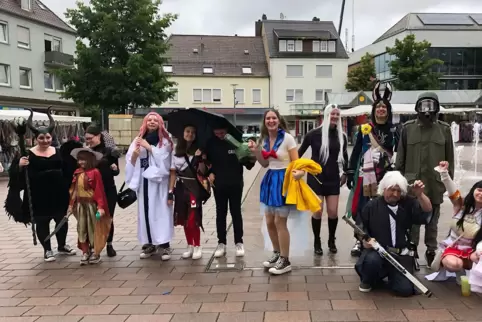 „Die Cosplayer sind stabil“, hieß es. Und so war es auch: Die fantasievoll gekleideten Charaktere trotzten den Wetterunbilden.