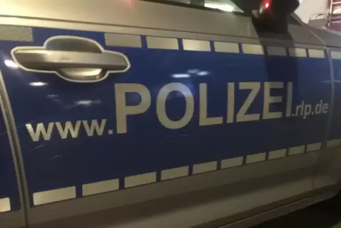 Die Polizei sucht Zeugen.