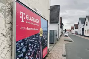 Während Deutsche Giganetz erst im Sommer in die Vermarktung einsteigen wollte, hatte die Telekom bereits im März um Kunden für G Während Deutsche Giganetz erst im Sommer in die Vermarktung einsteigen wollte, hatte die Telekom bereits im März um Kunden für G
