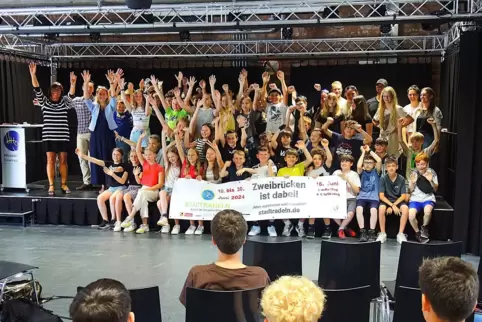 Das Helmholtz-Gymnasium stellte mit der 6b und 5c die beiden kilometerstärksten Schulklassen beim Zweibrücker Stadtradeln. 