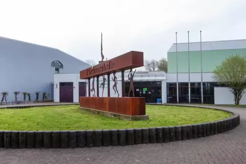 VHS-Kurse starten in der Rheinauenhalle.