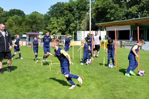 Slalom: 46 Kinder aus Waldsee und Umgebung tummeln sich in dieser Woche im Feriencamp.
