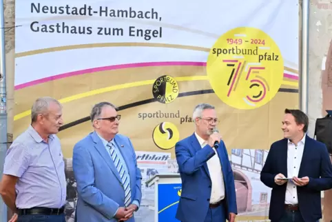 Gesprächsrunde zur Sportbund-Feier mit (von links) dem ehemaligen Geschäftsführer Martin Schwarzweller, Ex-Präsident Dieter Nopp