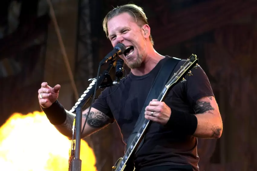 Open-Air-Arena: Metallica spielte 2004 mit Frontman James Hetfield in Ludwigshafen.