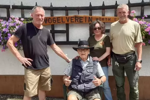  Das Vorstandsteam sagt Danke(von links): Theo Binkel, Rudi Wöschler, Barbara Binkele und Markus Kern. 