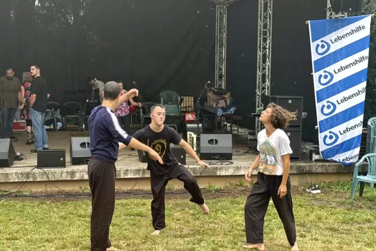 Einer der H&ouml;hepunkte am Samstag: eine Tanzperformance, bei der die Mitwirkenden des Camps aktiv teilnehmen durften. 