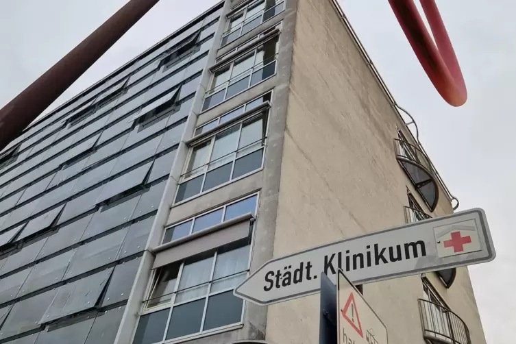 Das Klinikum in der Bremserstra&szlig;e ist der drittgr&ouml;&szlig;te Arbeitgeber der Stadt.