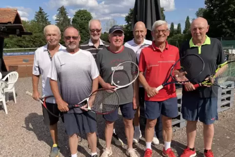 Rüstig: von links Rainer Herrmann, Wolfgang Laser, Stefan Tschakaroff, Werner Lehmann-Wald, Wolfgang Schäf, Werner Moock, Gerd A