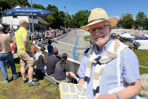 Vielseitiger Sportler: Karl Fücks auf der Dudenhofener Radrennbahn.