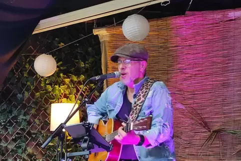 Toller Abschluss: Wolfgang Sing im Irish-House-Biergarten. 