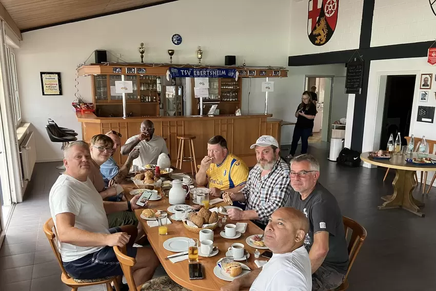 Inzwischen auch Tradition: englisches Frühstück im Vereinsheim des TSV Ebertsheim.