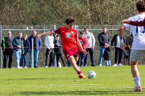 Ihm gelang gegen Hennef 05 ein Doppelpack: FCK-U19-Spieler Kian Ramadani.