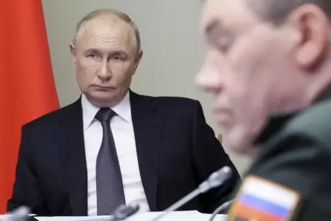Russlands Präsident Wladimir Putin ist durch die Offensive der Ukrainer in der Region Kursk kalt erwischt worden. 